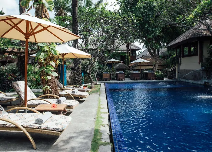 Tugu Bali, Hotel